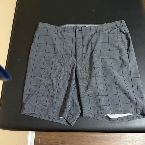 Men’s PGA Golf shorts - Picture 1 of 3